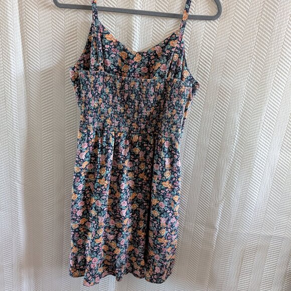 Old Navy Linen Blend Floral Cami Dress Ruffle Hem Smocked back Size Large - Picture 3 of 10